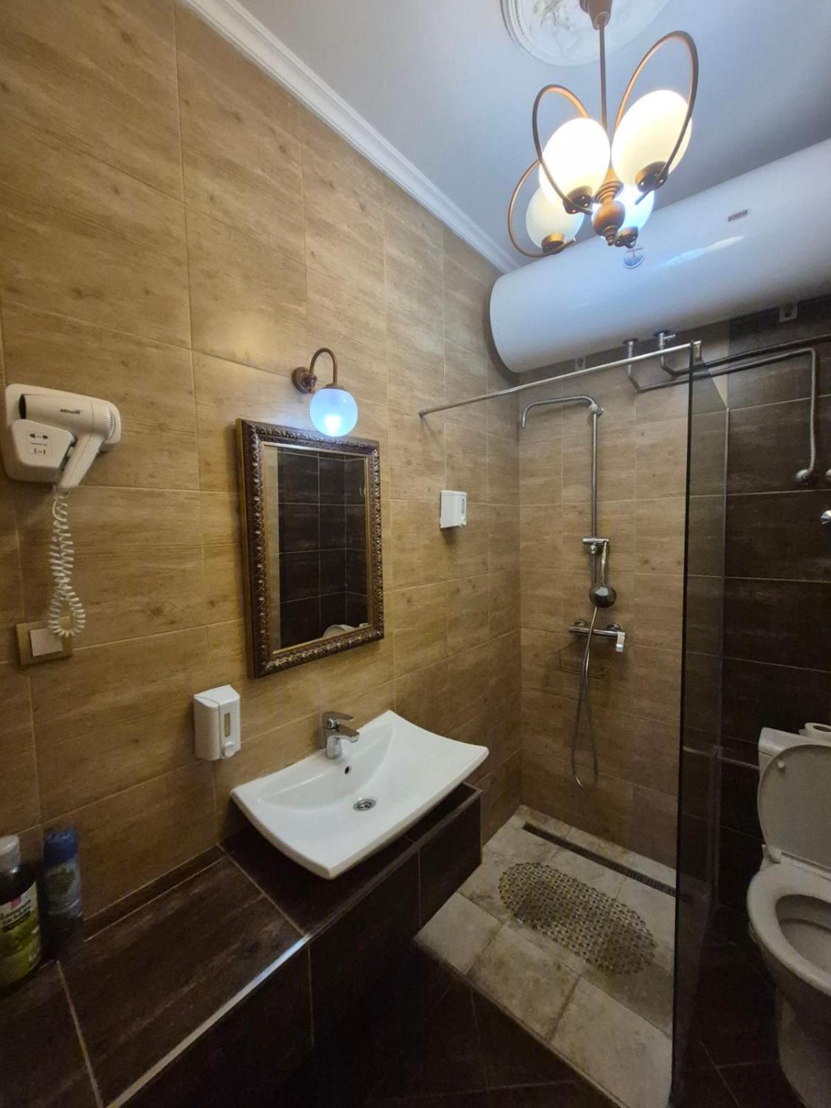 Authentic Belgrade Centre Hostel - Only Private Rooms Belgrado Exterior foto